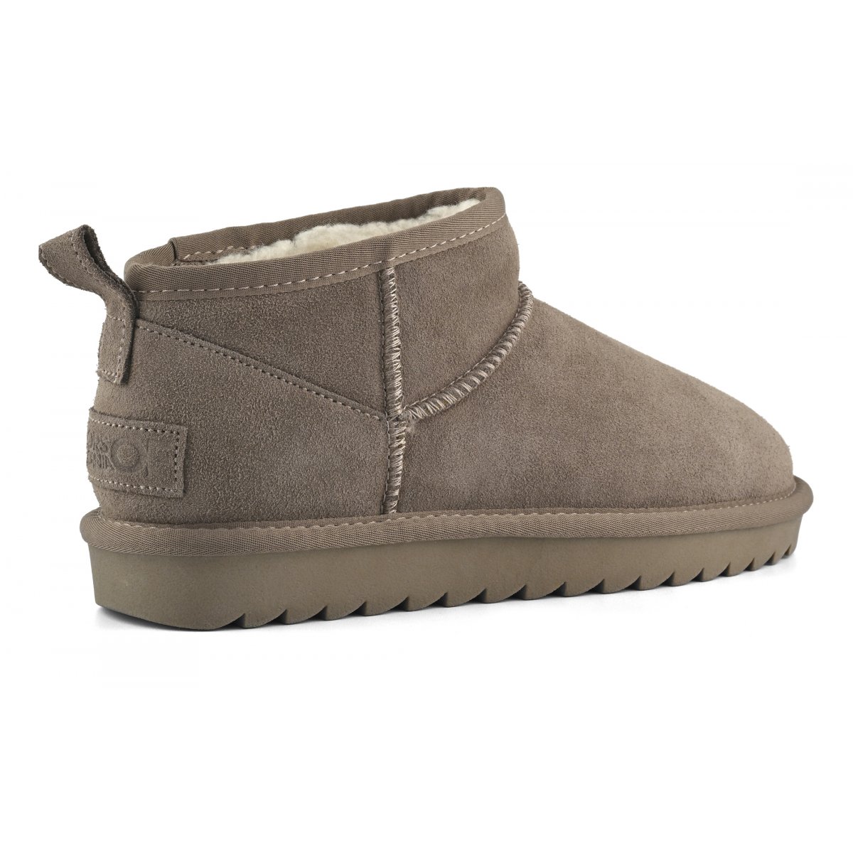 Bottines basses en cuir suédé