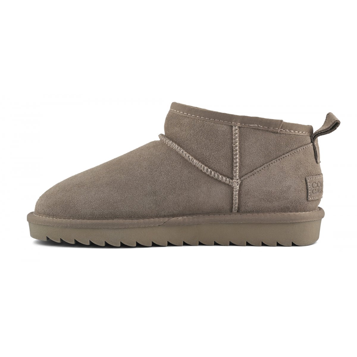 Bottines basses en cuir suédé
