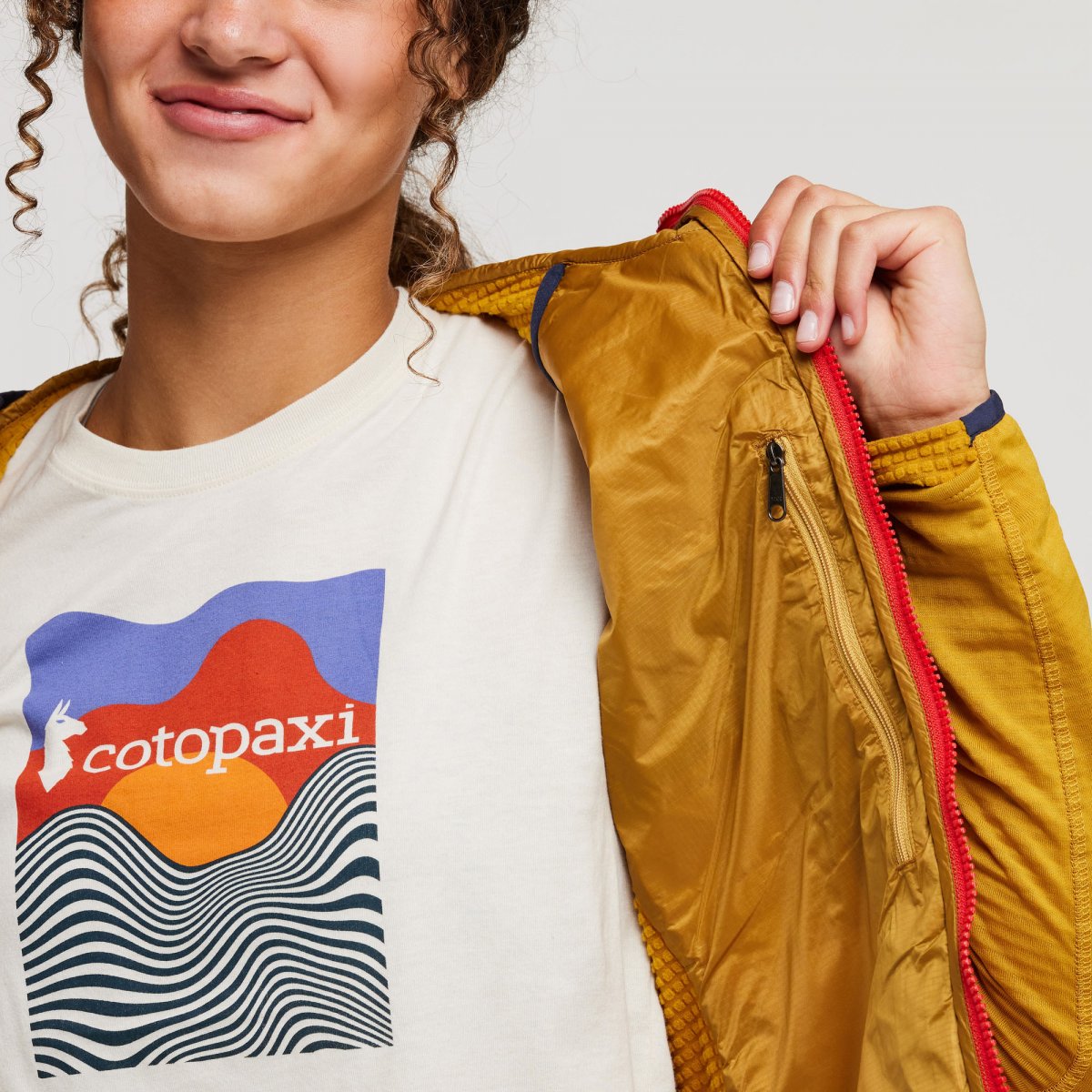 Capa Hybrid Insulated Hooded Jacket Woman