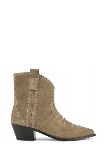 Leather texan boot ethnic stitchings