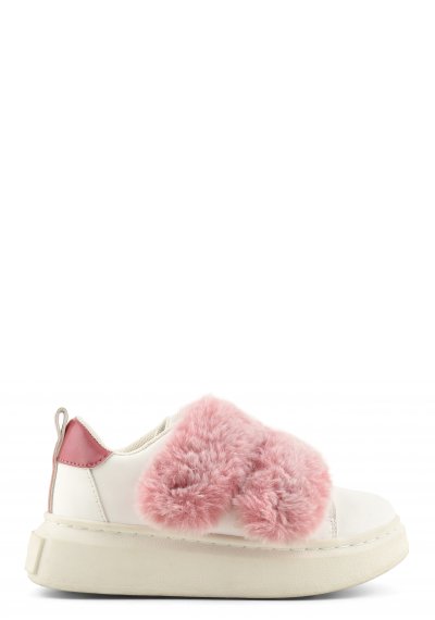 Sneaker with fur on double velcro strap