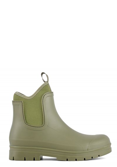 Rainboot with neoprene collar