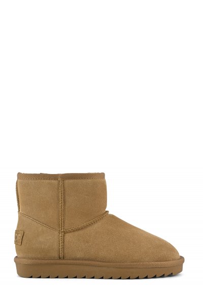 Winter boot in suede