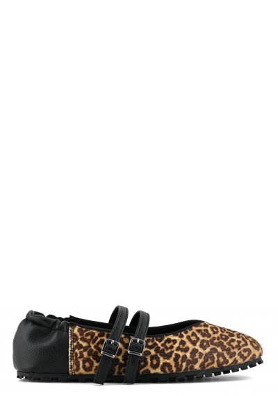 Cowhide ballet shoe