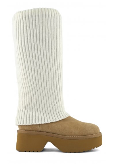 Winter knee boot with plateau outsole