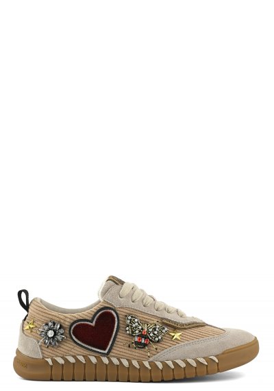 Sneaker in corduroy velvet and patches