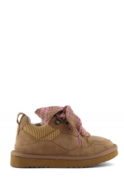 Cow suede sneaker maxi laces