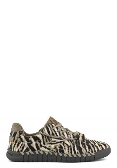 Cowhide sneaker