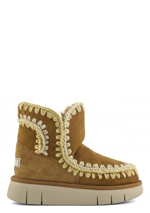 Bounce boot overstitching COG