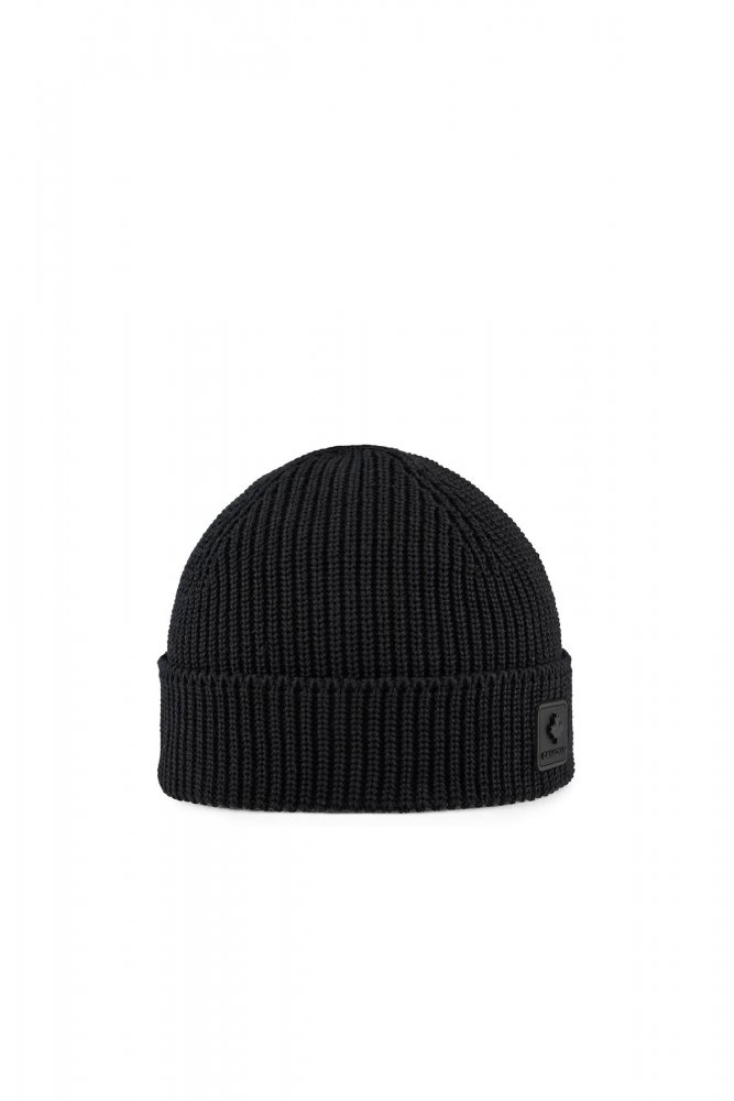 Ribbed short beanie